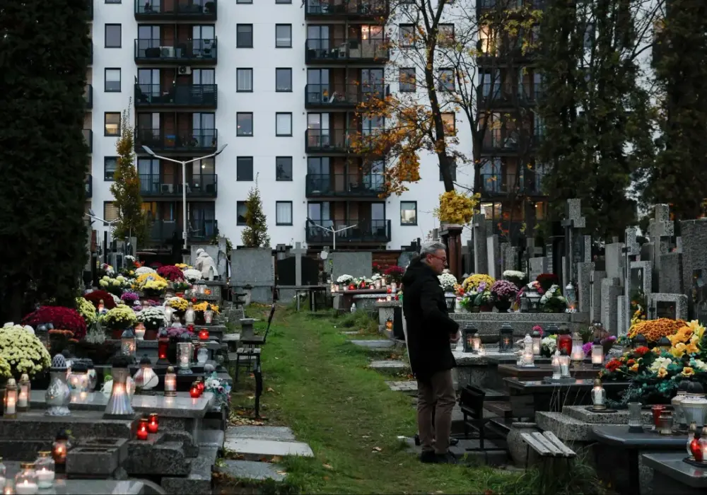 Ile kosztuje pokładne na cmentarzu? Ceny w różnych miastach Polski