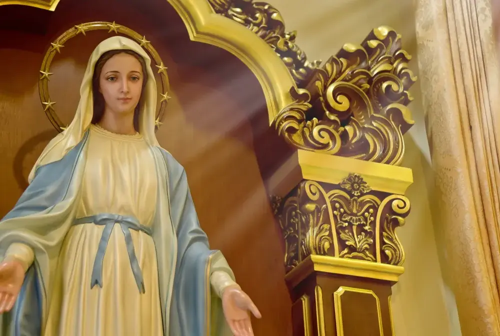 Jak Maryja zaszła w ciążę i co to oznacza dla wierzących