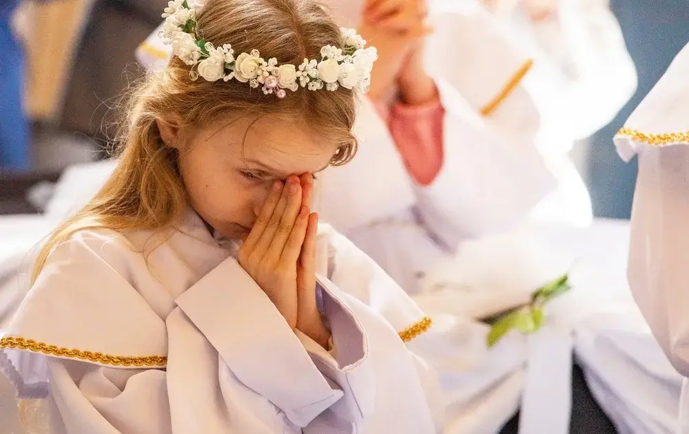 Jak długo trwa msza komunijna? Czas, który warto znać przed ceremonią