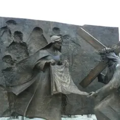 Kto otarł twarz Jezusowi? Historia świętej Weroniki i jej znaczenie