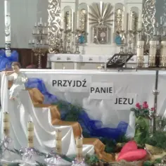 Adwentowa dekoracja kościoła: tradycja, symbole i błędy