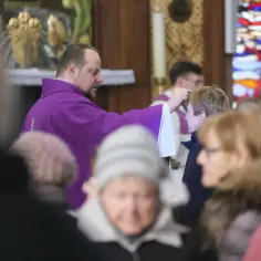 Czy 2 maja trzeba iść do kościoła? Obowiązek mszy i wyjątki w święto