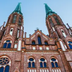 Ile jest kościołów w Warszawie? Zaskakująca liczba i ich rodzaje