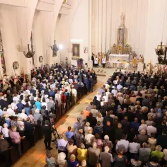 Jak się ubrać na mszę trydencką, aby nie popełnić faux pas?