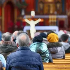 Ile trwa msza w Środę Popielcową? Zaskakujące informacje o czasie trwania