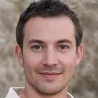 Autor Paweł Naszewski