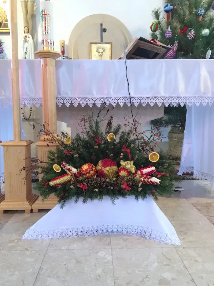 Zdjęcie Jak udekorować kościół na Boże Narodzenie, aby zachwycić wiernych