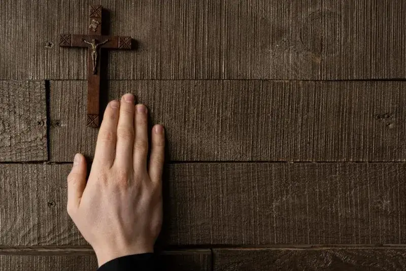 Zdjęcie Czy oglądanie filmów z seksem to grzech? Odkryj moralne dylematy