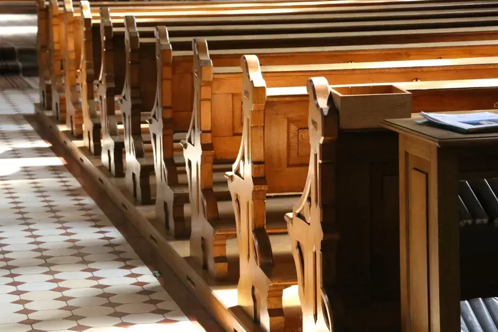 Zdjęcie Jak wypisać się z kościoła? Prosty sposób na apostazję bez stresu