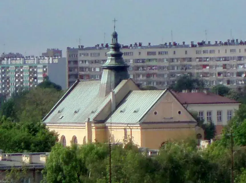Zdjęcie Kościół garnizonowy – co to znaczy i jaka jest jego rola w wojsku?