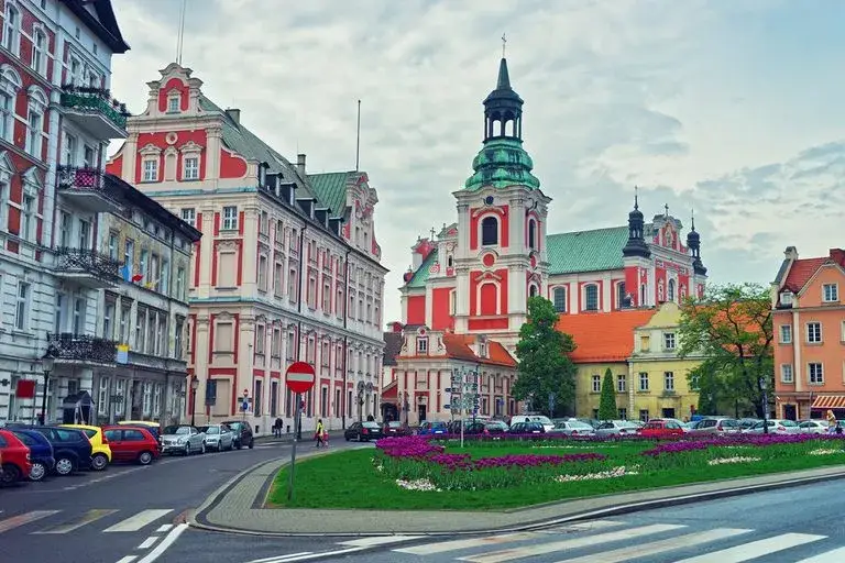 Zdjęcie Ile ziemi ma kościół w Polsce? Zaskakujące fakty o gruntach Kościoła