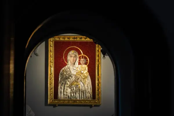 Matka Boża Śnieżna: Legenda, kult i sanktuaria w Polsce