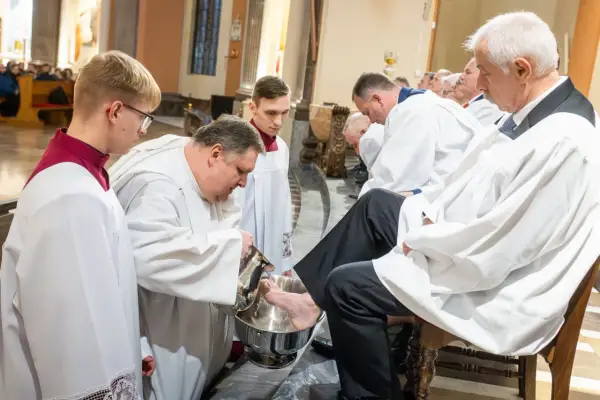 Msza Wieczerzy Pańskiej: Przebieg, Znaczenie i Symbolika