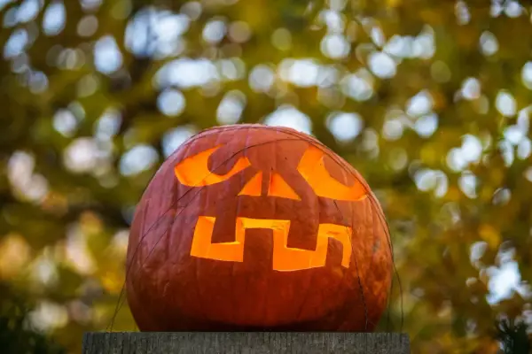 Czy Halloween to grzech? Odkryj prawdę o religijnych kontrowersjach